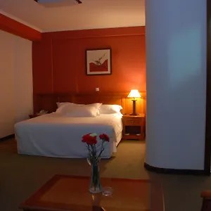 Hotel Adot Tina, Addis Ababa